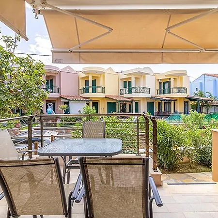 Dafni's Seaside Luxury Aparthotel *
