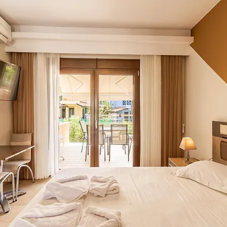 Dafni's Seaside Luxury 3* Nikiti (Sithonia)