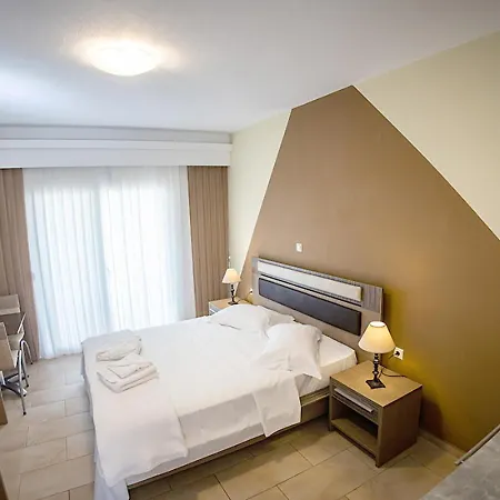 Dafni's Seaside Luxury Aparthotel Nikiti (Sithonia)