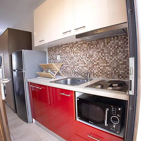 Dafni's Seaside Luxury Aparthotel Nikiti (Sithonia)