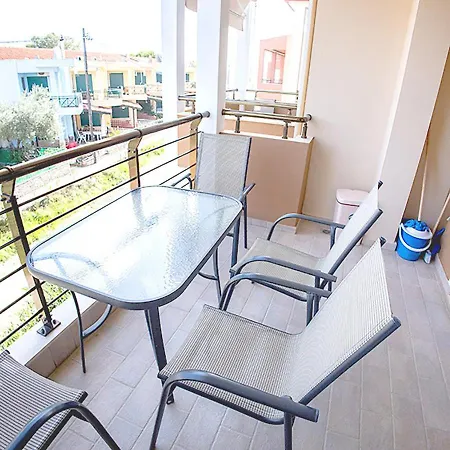 Dafni's Seaside Luxury Aparthotel 3*