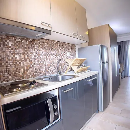 Dafni's Seaside Luxury Nikiti (Sithonia)