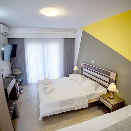 Dafni's Seaside Luxury Aparthotel Nikiti (Sithonia)