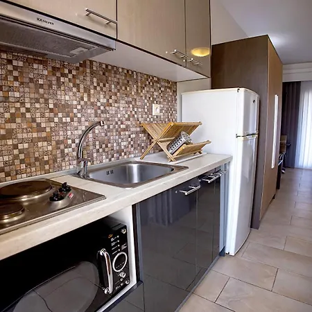 Dafni's Seaside Luxury Aparthotel Nikiti (Sithonia)