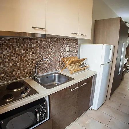 Dafni's Seaside Luxury Aparthotel Nikiti (Sithonia)