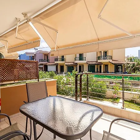 Dafni's Seaside Luxury Aparthotel 3*