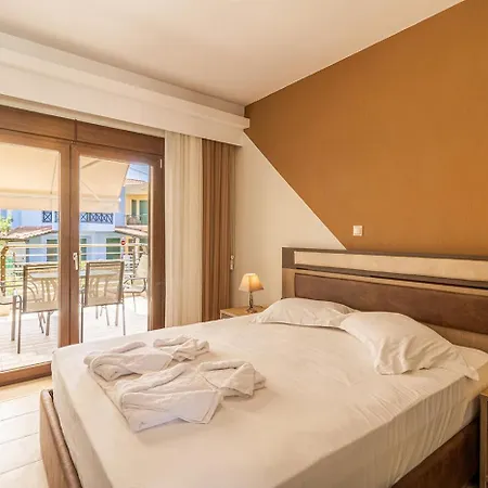 Dafni's Seaside Luxury Nikiti (Sithonia)