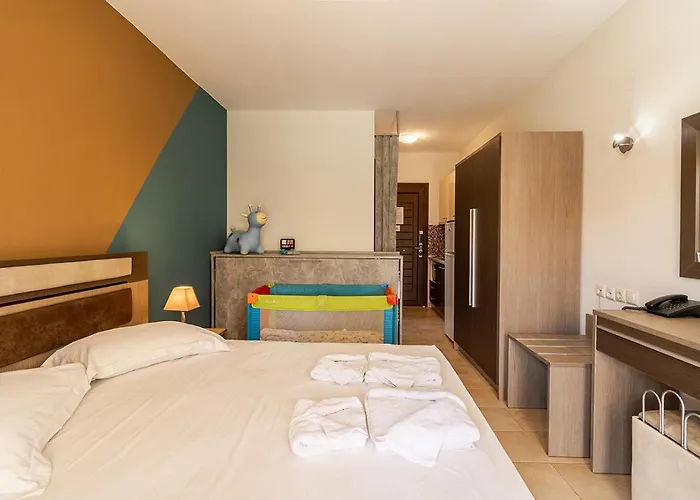 Dafni's Seaside Luxury Apartahotel