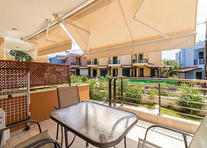 Dafni's Seaside Luxury Apart-hotel 3*