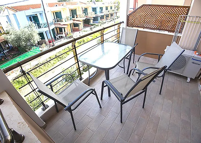 Dafni's Seaside Luxury Apart Otel 3*