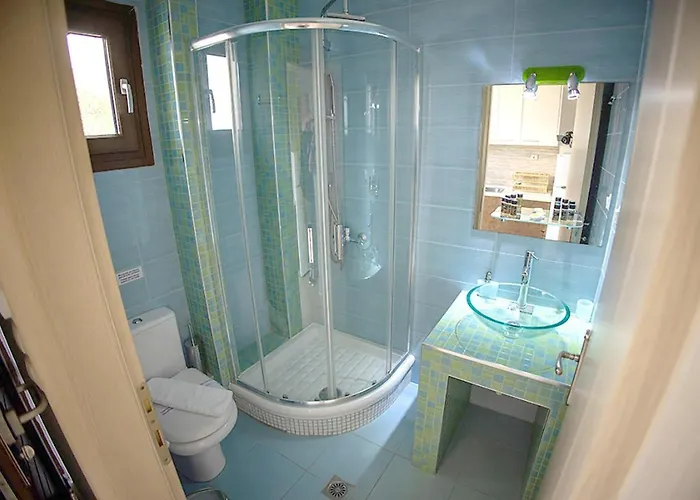 Dafni's Seaside Luxury Apart Otel