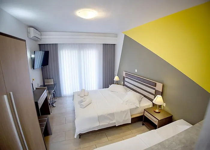 Dafni's Seaside Luxury Apart Otel Nikiti (Sithonia)