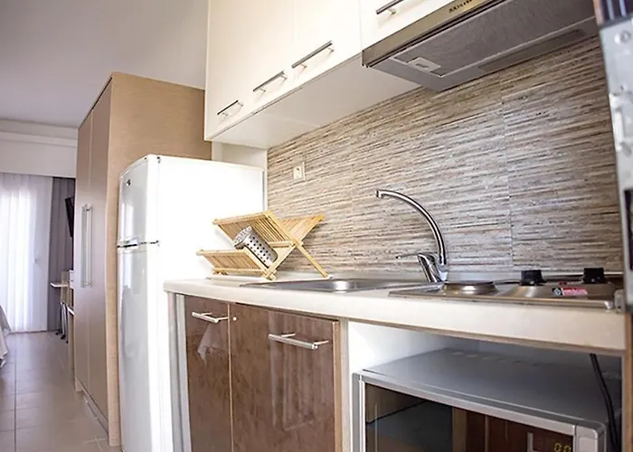 Dafni's Seaside Luxury Apart Otel 3*