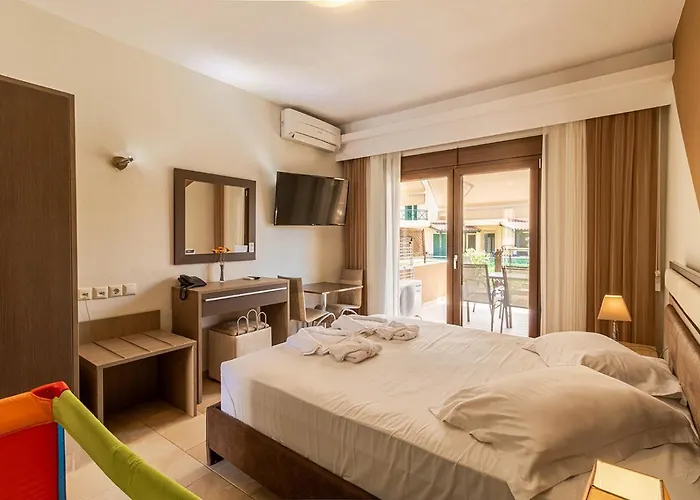 Dafni's Seaside Luxury 3* Nikiti (Sithonia)